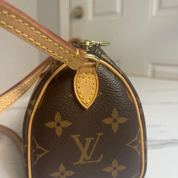 SOLD - Authentic Nano Speedy ❤️ - Picture 3 of 7